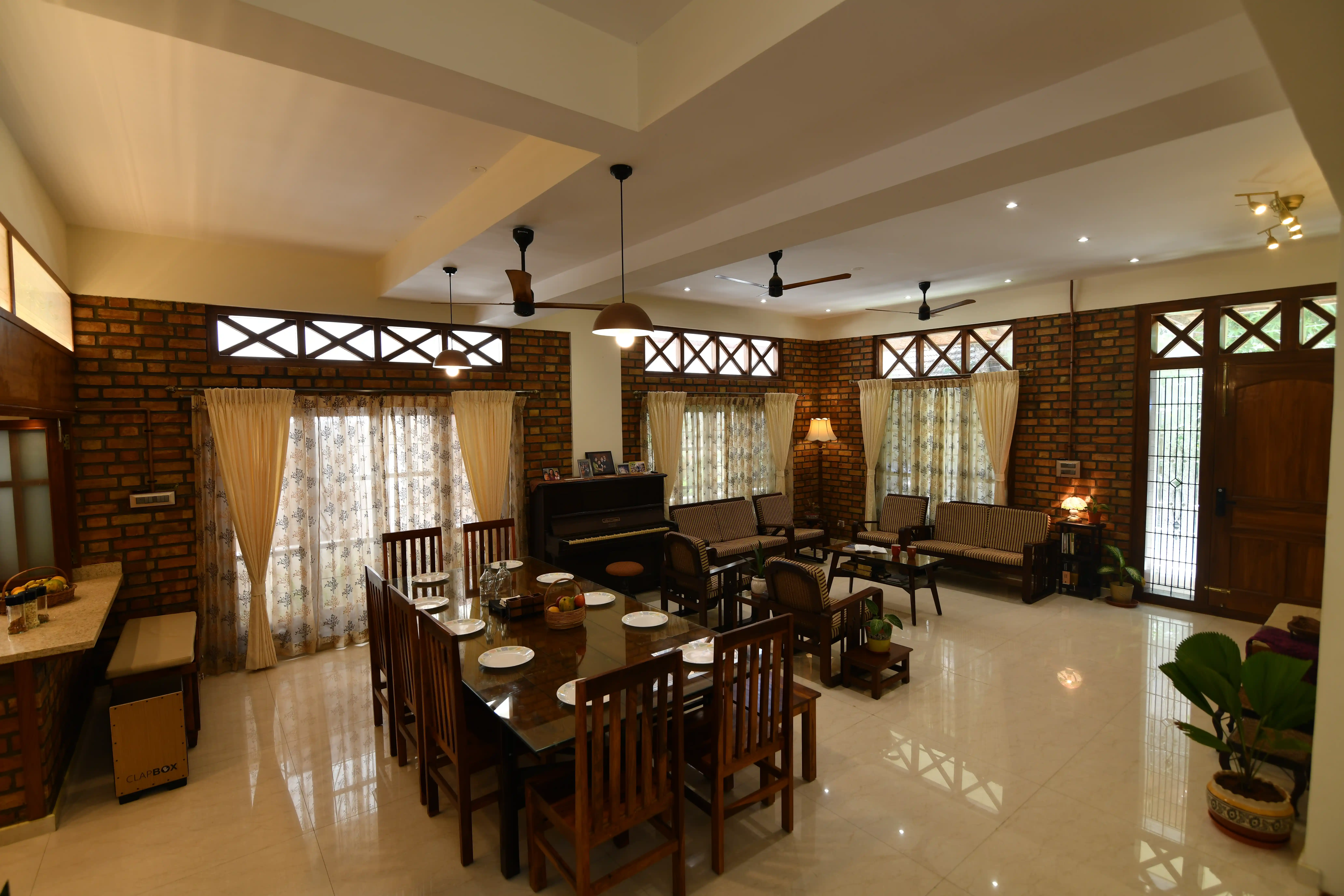 English House gallery image 4